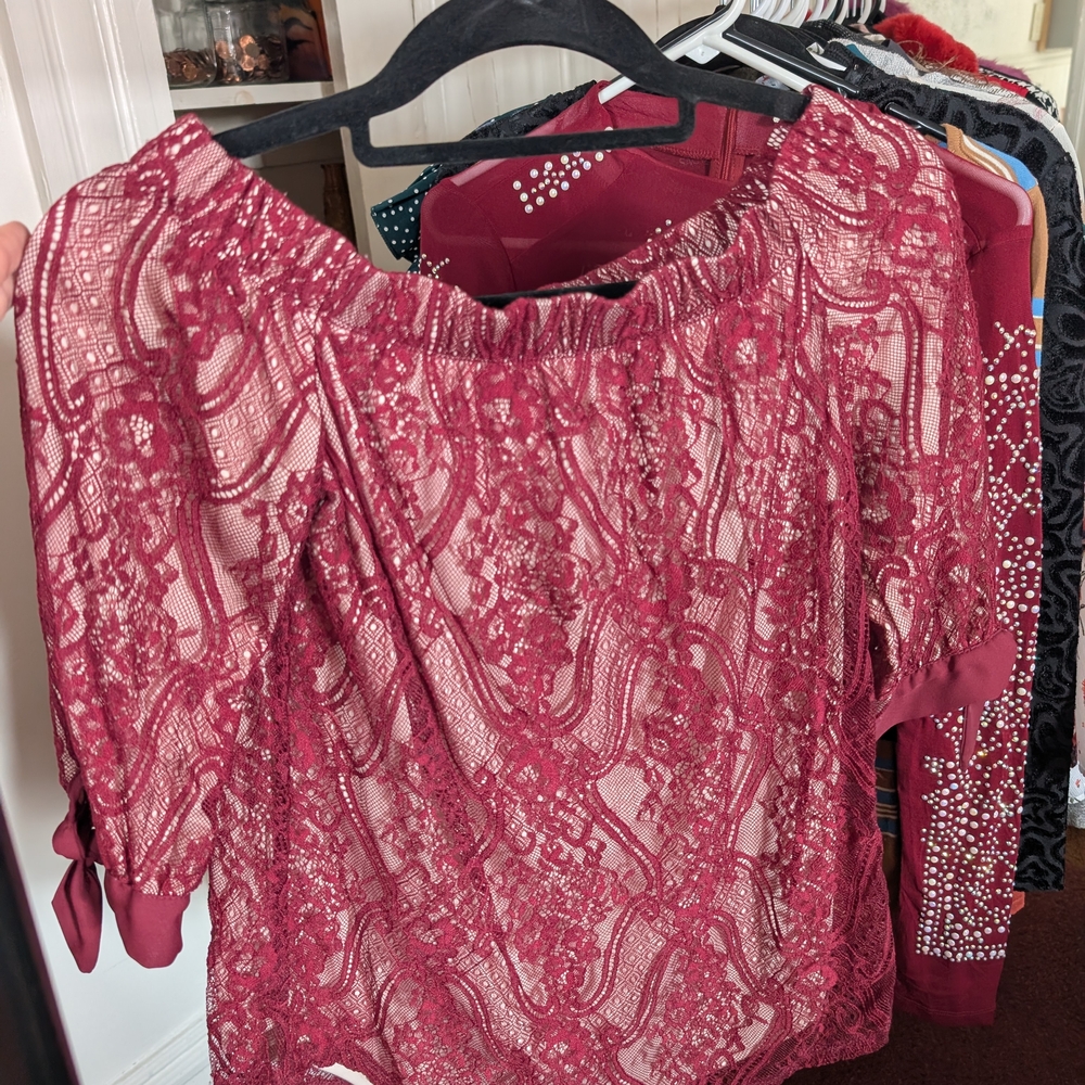 Elegant Lace Burgundy Top